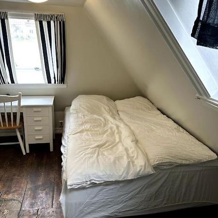 Cozy Apartment In Popular Street Bergen Exterior foto